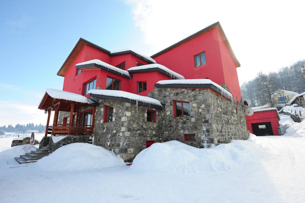 Red House Bakuriani Exterior foto
