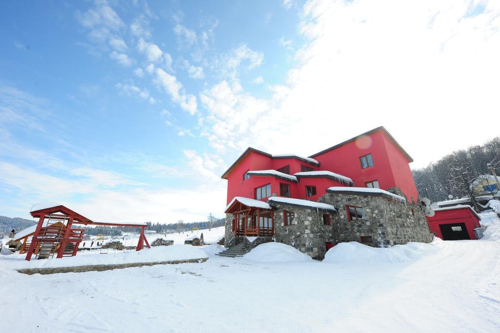 Red House Bakuriani Exterior foto